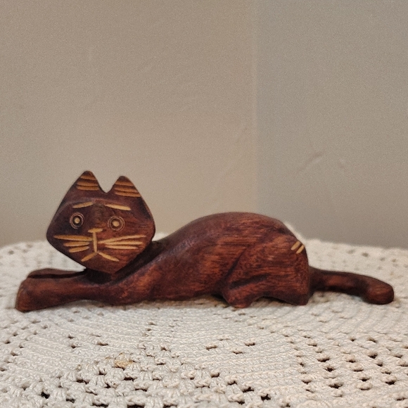 Hand Carved Cat Wooden Laying Down Figurine 6.5" - Picture 1 of 6